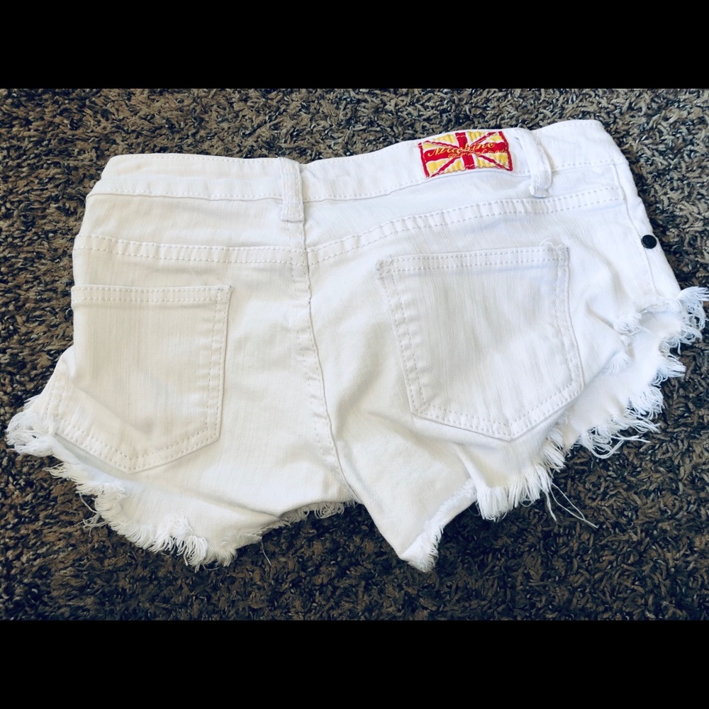 White denim shorts - Picture 2 of 3